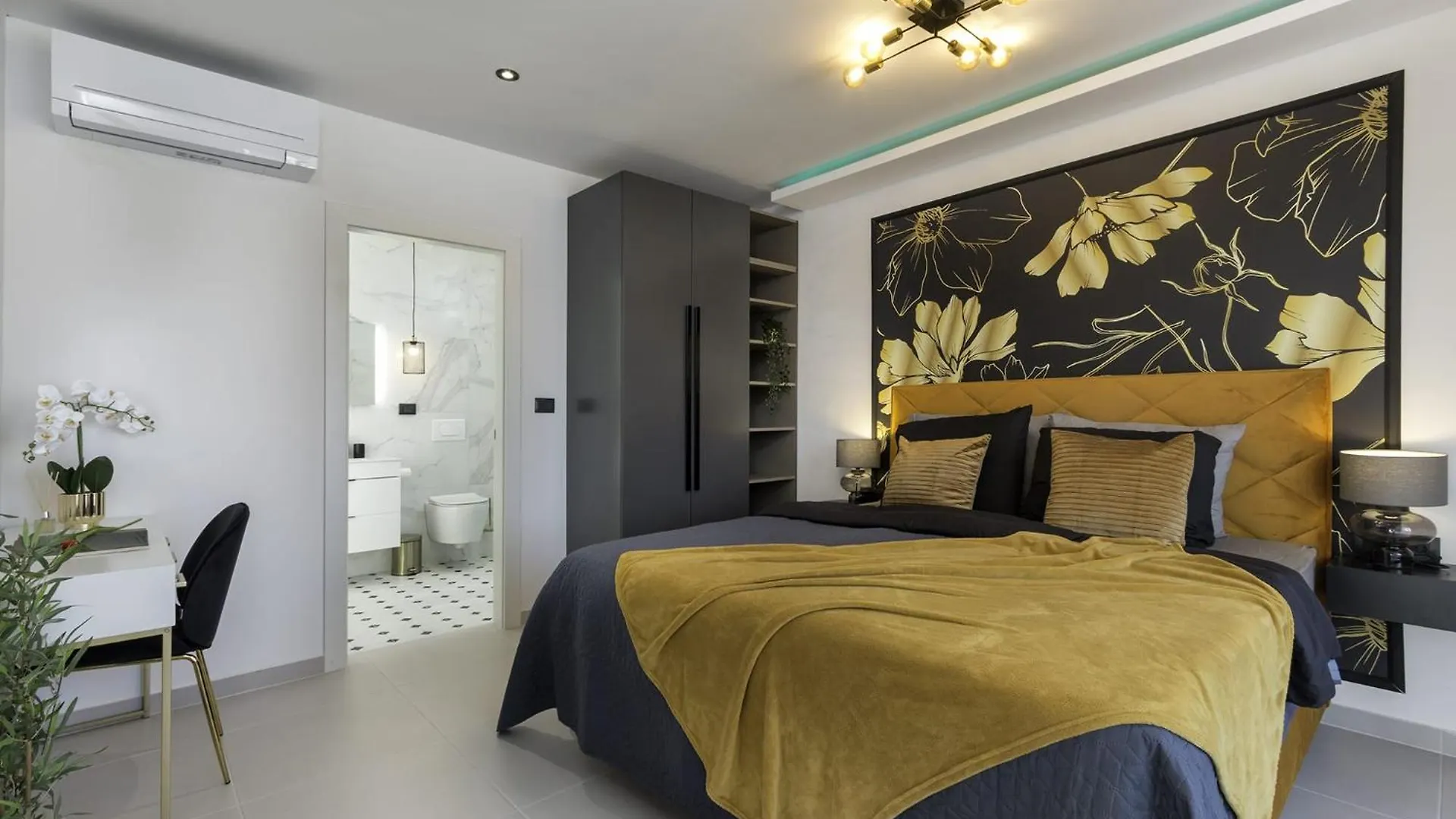 Luxury Villa With Private Heated Pool Premantura