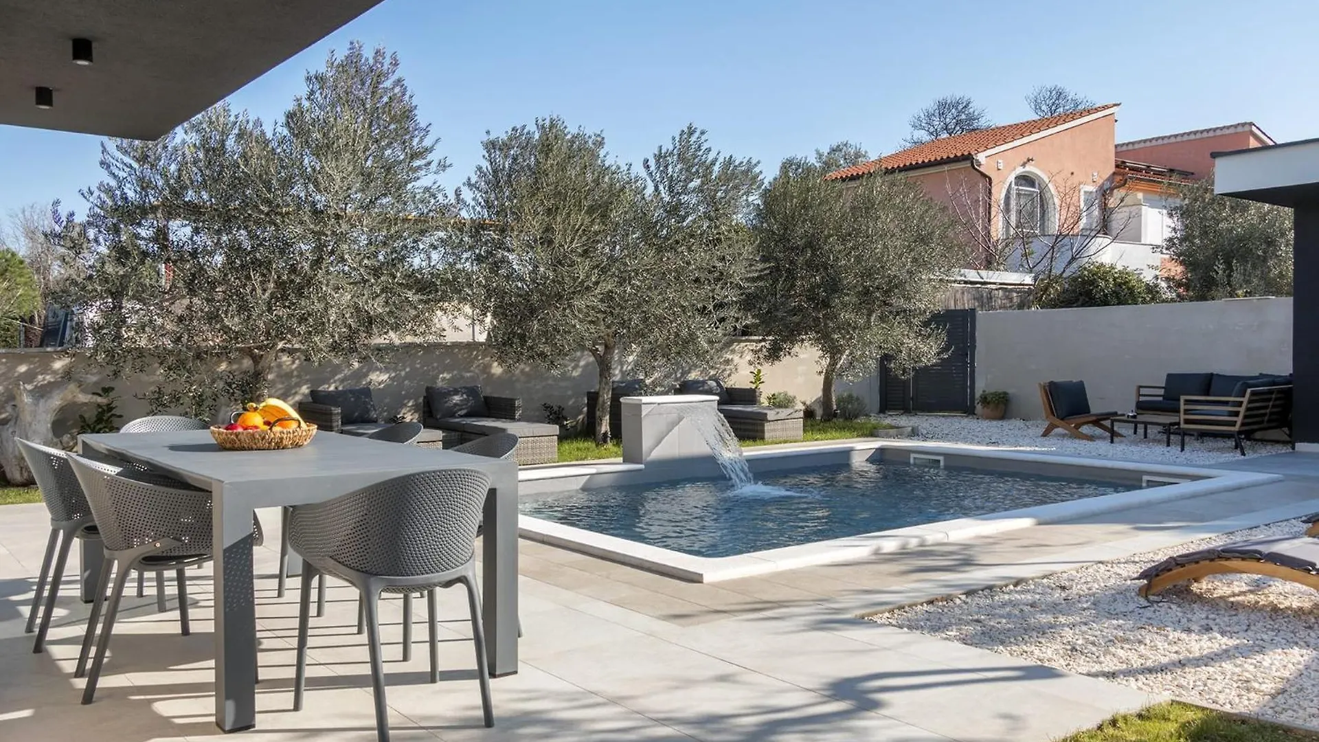 Luxury Villa With Private Heated Pool Premantura 0*,